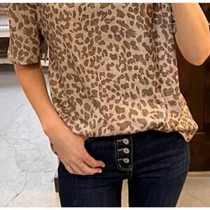 NEW SUPREME FASHION round neck short sleeve t-shirt in khaki leopard